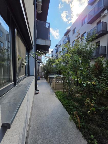 Apartament cu 2 camere semidecomandat în 1 Decembrie