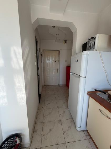 Garsonieră decomandată în 13 Septembrie