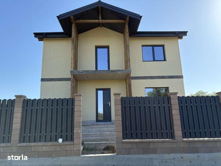 Casă cu 4 camere cu Teren 750 Mp în Copou