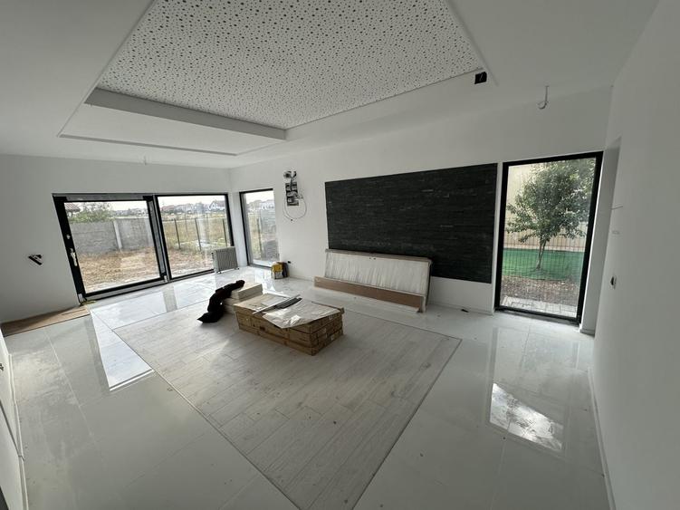 Duplex cu 5 camere cu Canalizare în Exterior Nord