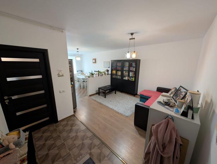 Apartament cu 2 camere semidecomandat, mobilat în Mănăștur