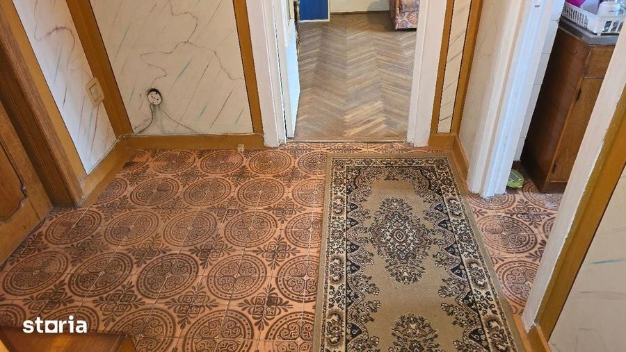 Apartament cu 3 camere decomandat în Bălcescu