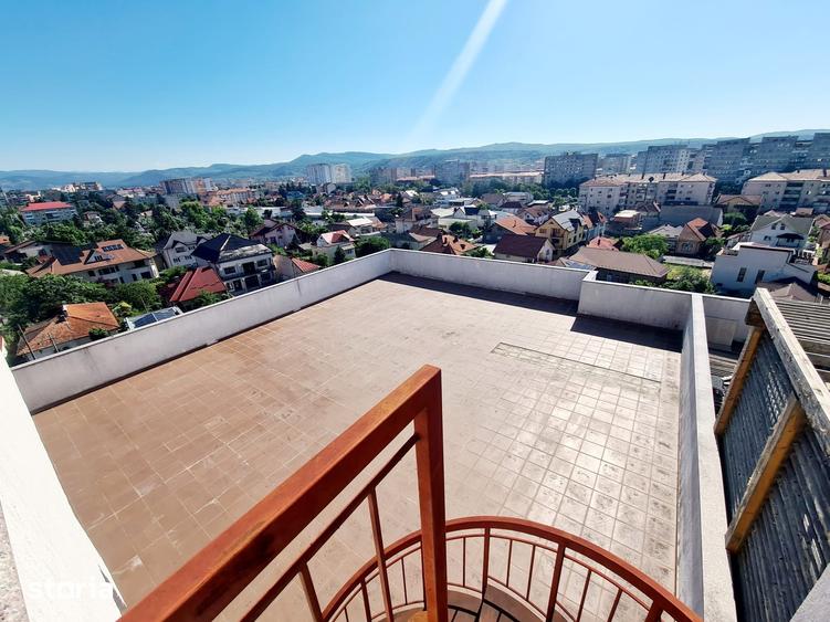 Apartament cu 3 camere în Sud