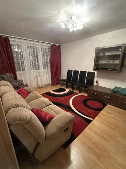 Apartament cu 4 camere decomandat în Titan