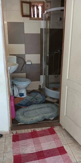 Casă cu 3 camere cu Teren 1202 Mp în Central