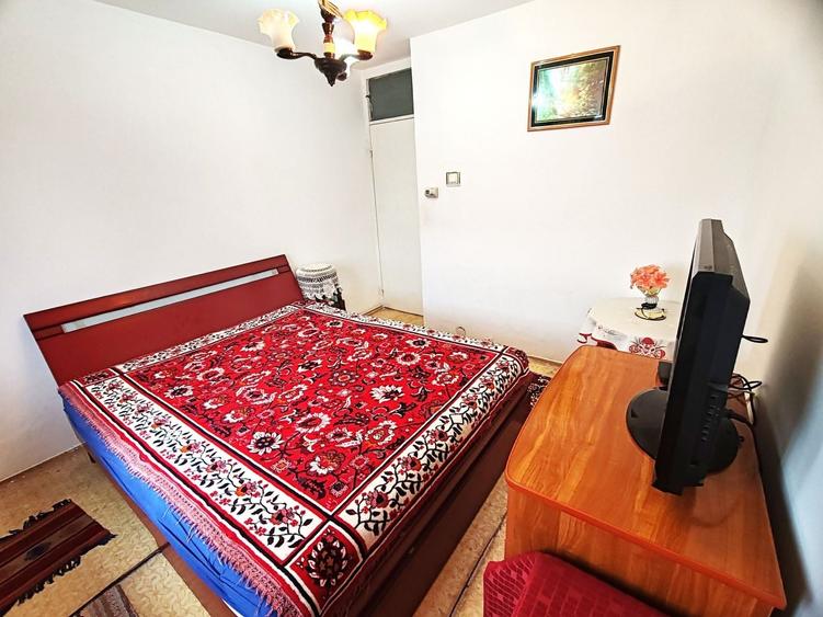 Apartament cu 3 camere decomandat, mobilat în Central