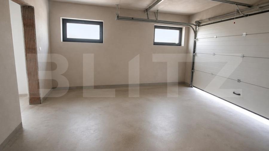Casă cu 5 camere cu Teren 1000 Mp în Unirea