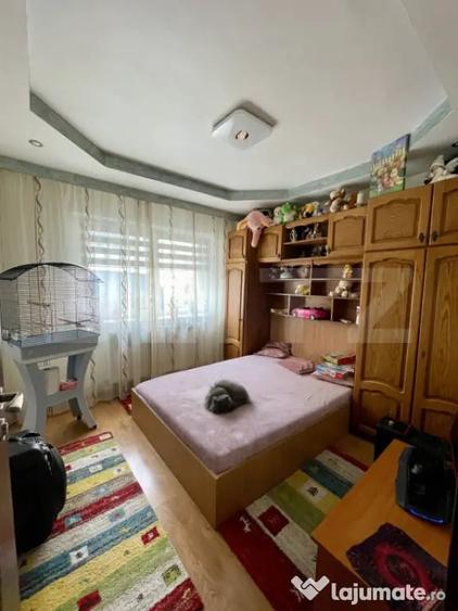 Apartament cu 3 camere semidecomandat, mobilat în Burdujeni