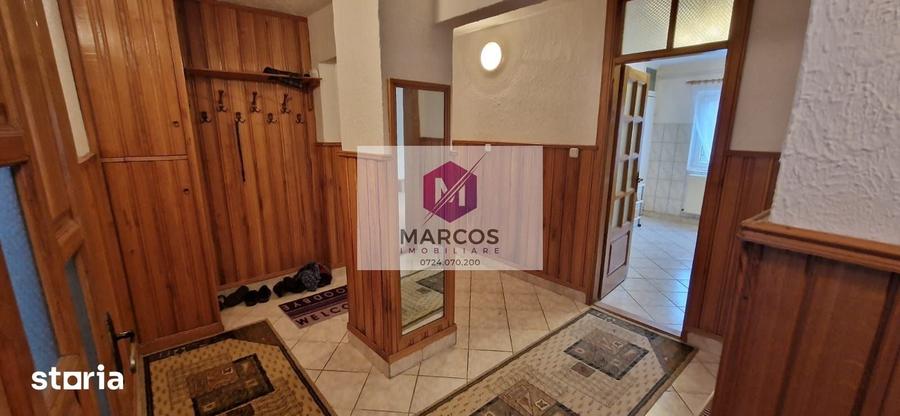 Apartament cu 4 camere decomandat în Central