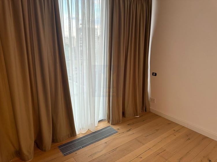 Apartament cu 4 camere semidecomandat, mobilat în Eminescu