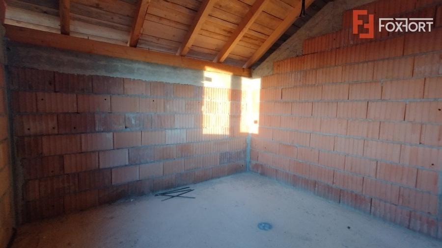 Casă individuală cu 4 camere cu Teren 531 Mp în Giarmata