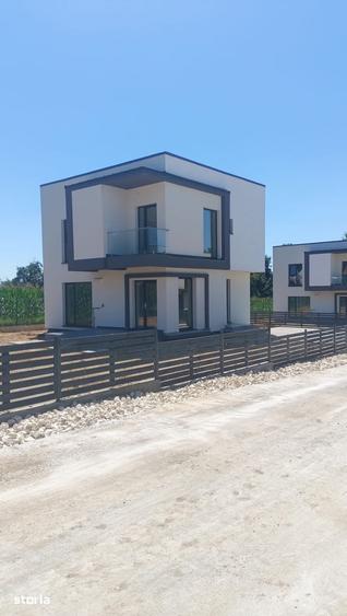 Casă cu 3 camere cu Teren 400 Mp în Budeasa