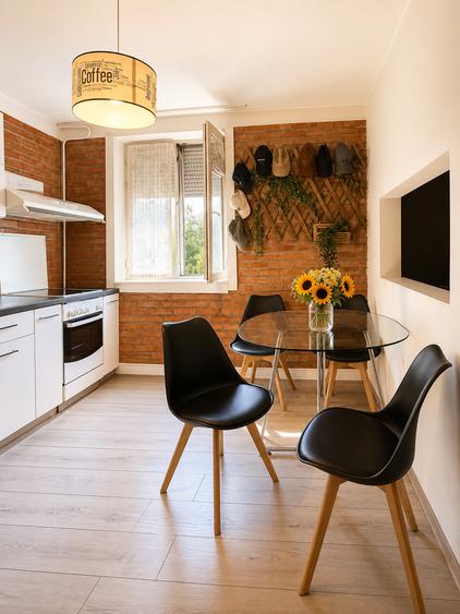 Apartament cu 2 camere semidecomandat în 1 Decembrie 1918
