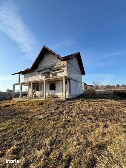 Casă cu 3 camere cu Teren 5000 Mp în Bosanci