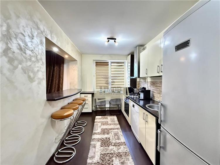 Apartament cu 2 camere semidecomandat, mobilat în Central