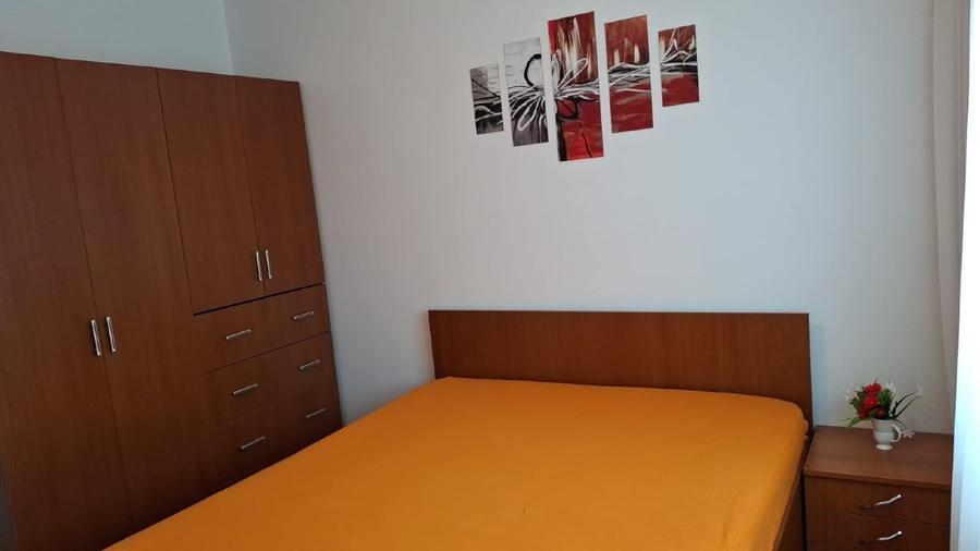 Apartament cu 4 camere decomandat în Central