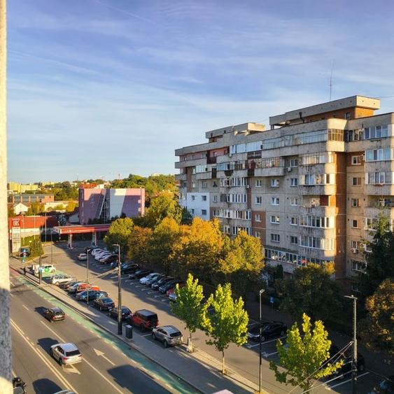 Apartament cu 3 camere semidecomandat în Mănăștur