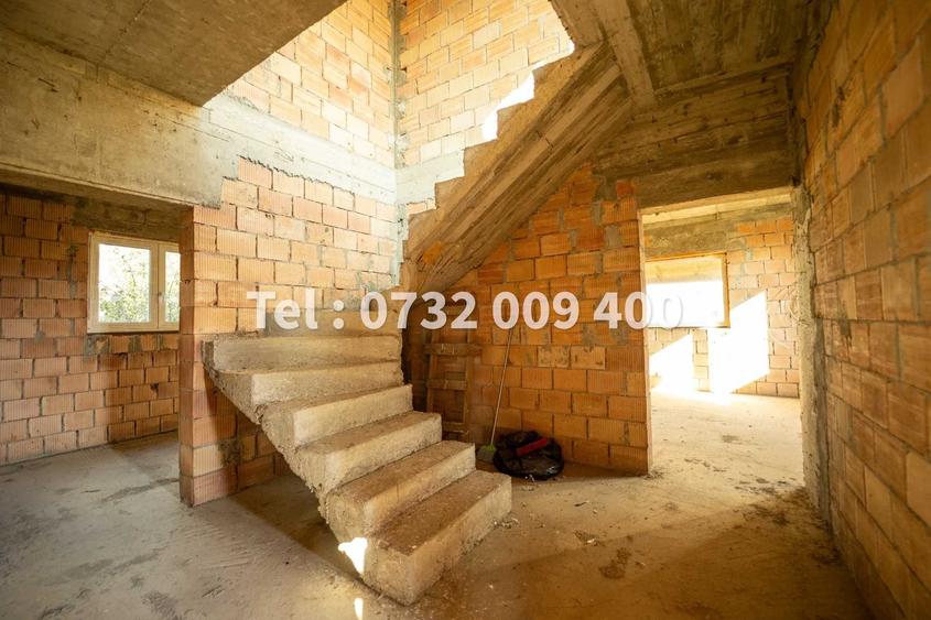 Casă cu 4 camere în Hălchiu