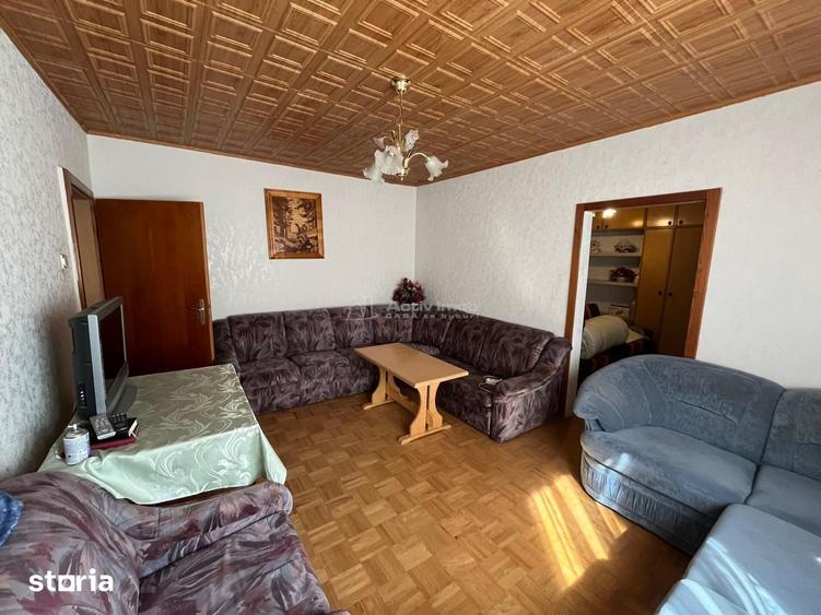 Caransebes, 2 Camere Et., 1, Zona Nord - 4