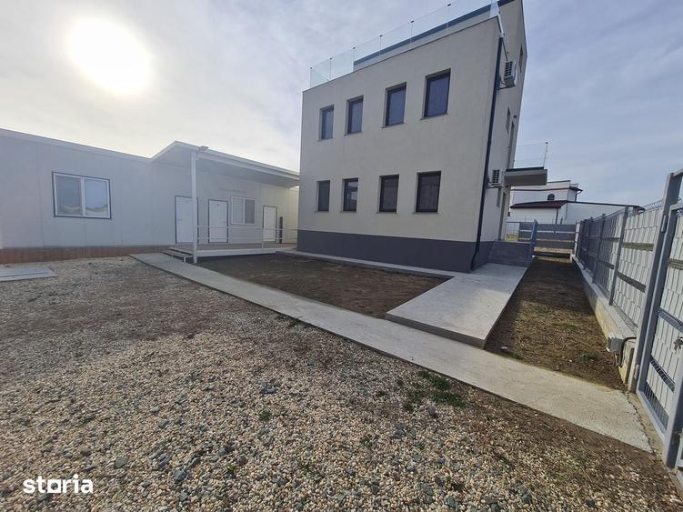 Casă cu 6 camere cu Teren 382 Mp în Central