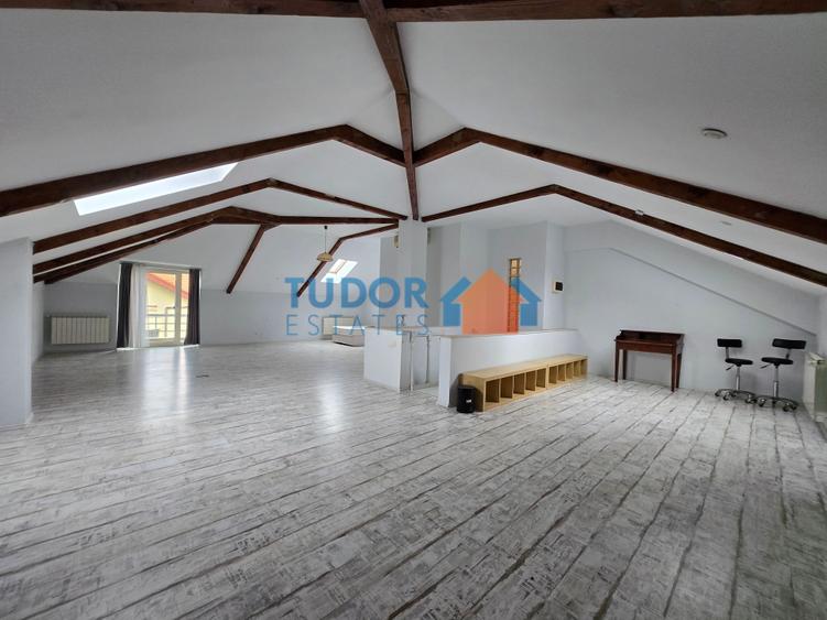 Casă cu 6 camere cu Canalizare în Iancu Nicolae
