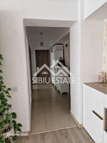 Apartament cu 3 camere semidecomandat în Mihai Viteazul