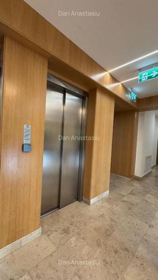 Apartament cu 2 camere decomandat în P-ta Presei Libere