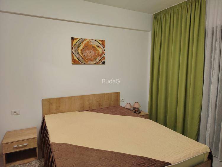 Inchiriez studio mare si modern