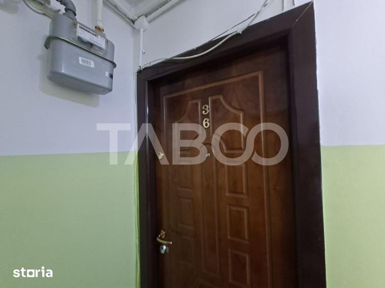 Apartament cu 3 camere semidecomandat în Mihai Viteazul