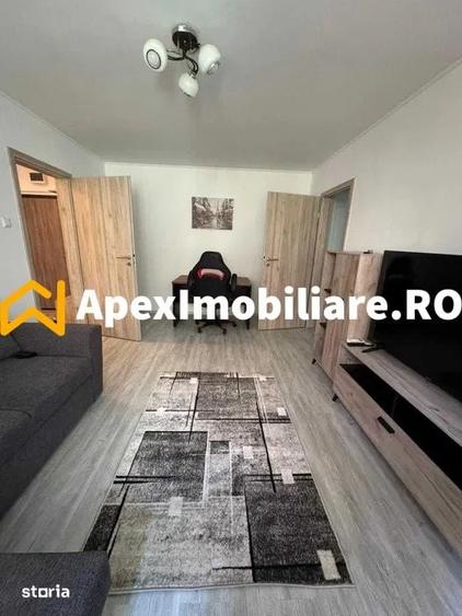 Apartament cu 2 camere semidecomandat în Tei