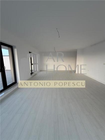 Apartament cu 3 camere decomandat în Albert