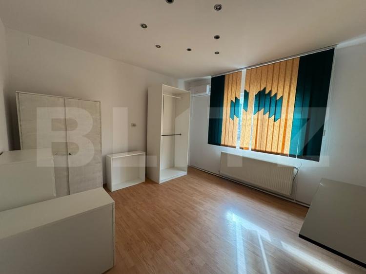 Apartament cu 3 camere decomandat, mobilat în Mehala