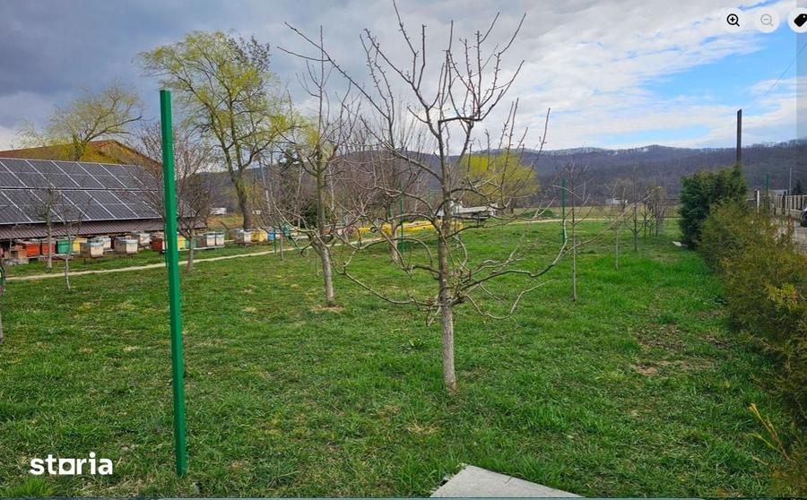 Teren de 1862 mp, în Central