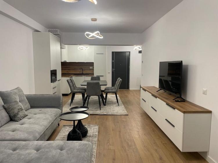 Apartament cu 2 camere decomandat în Central