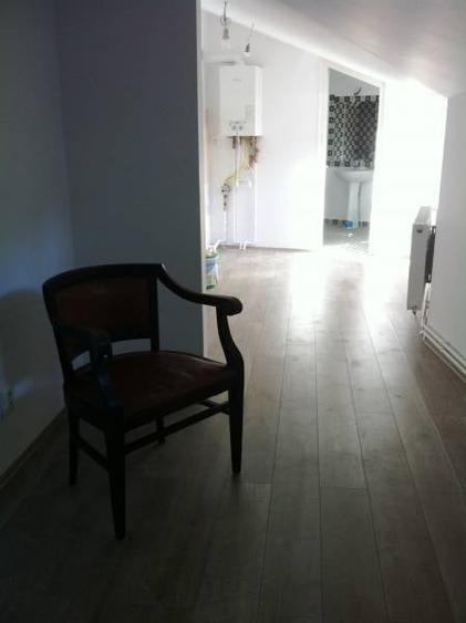 Apartament cu 2 camere semidecomandat, mobilat în Grădina Icoanei