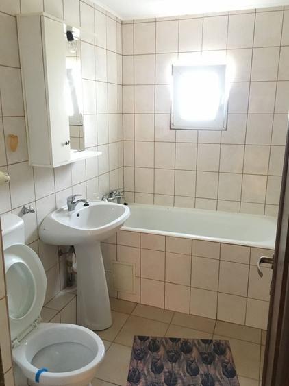 Apartament cu 2 camere decomandat în Păcii