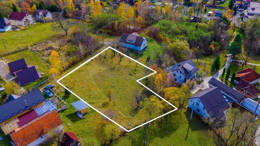 Teren Construcții intravilan de 1841 mp, în Predeluț