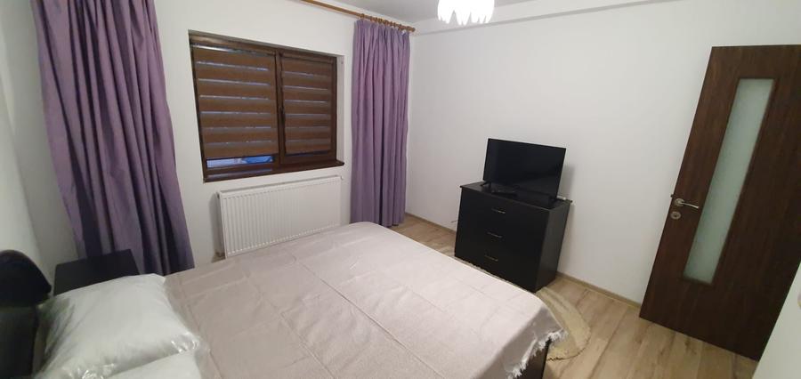 Apartament cu 3 camere decomandat în Faleza Nord
