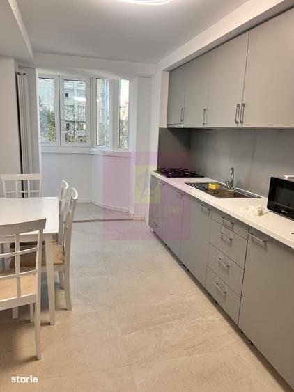 Apartament cu 3 camere decomandat în Decebal