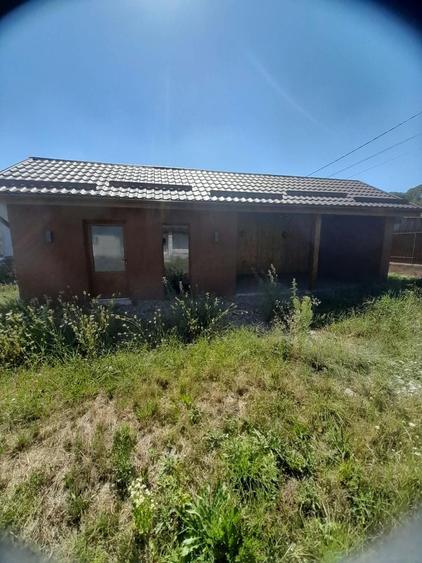 Casă cu 3 camere în Cucerdea