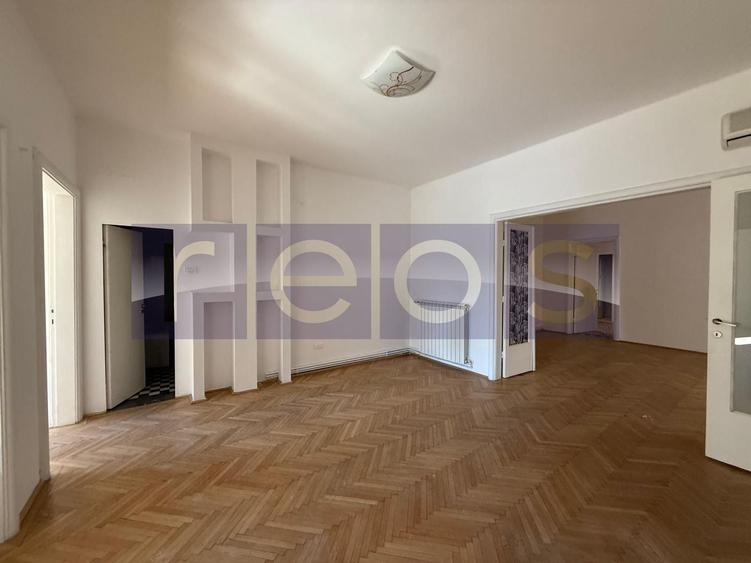Apartament cu 5 camere semidecomandat, mobilat în Amzei