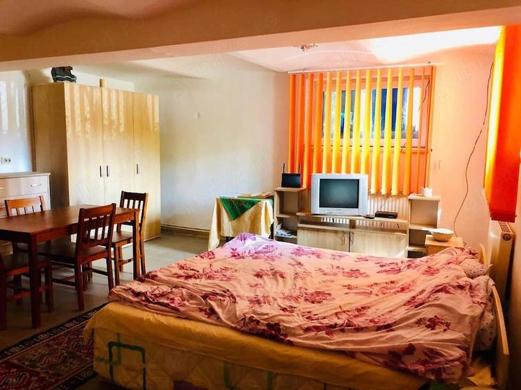 Apartament cu 2 camere semidecomandat în Exterior Vest