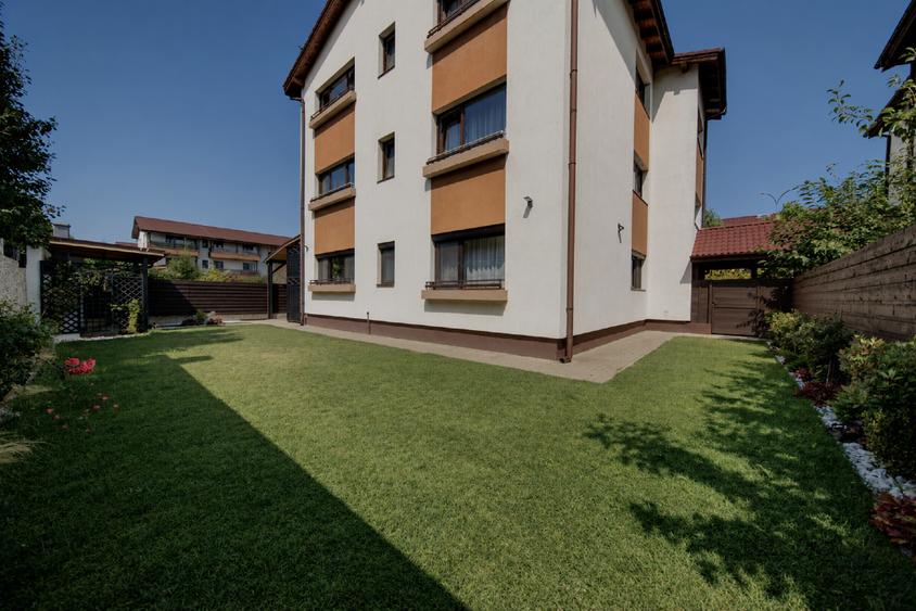 Proprietar vând apartament deosebit cu 170m2 curte privata, terasa,3 cam ,2 bai - 15
