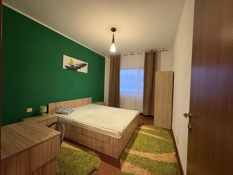 Apartament cu 2 camere semidecomandat în Roșu