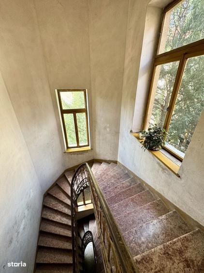 Apartament cu 3 camere semidecomandat în Ultracentral