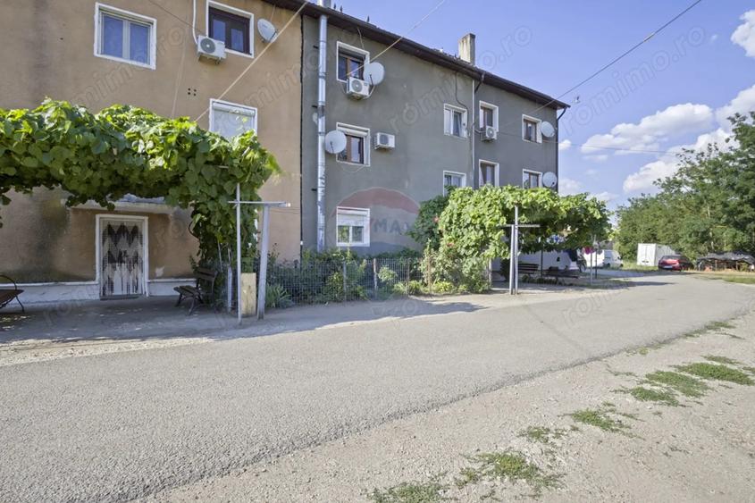 Apartament cu 2 camere decomandat în Zimandcuz