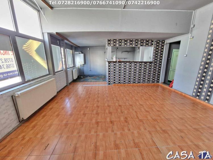 Spațiu comercial, de 74 mp, în Central