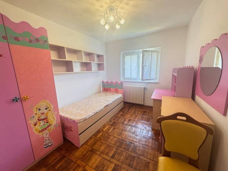 Apartament cu 3 camere decomandat în Tomis III