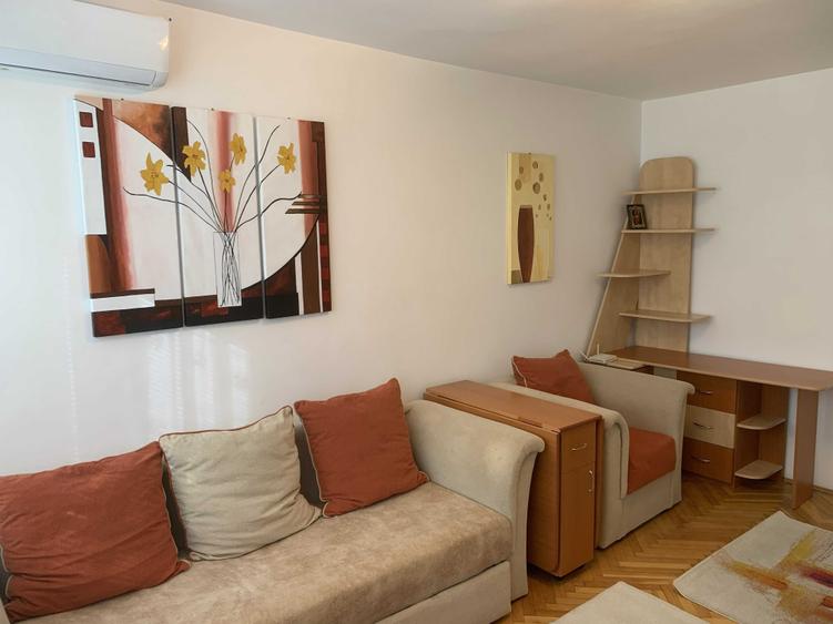 Apartament cu 2 camere decomandat în Socola