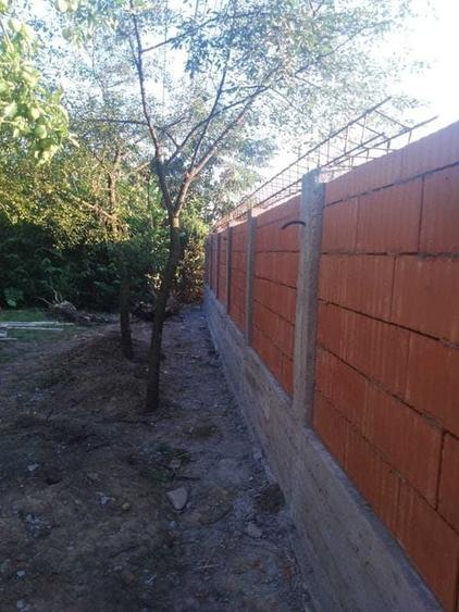 Casă cu 4 camere în Păulești